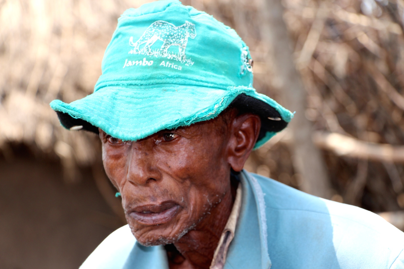 Mkami Nkoba mistet sønnen sin ved gruven 23. september i fjor. I dag lever familien i den dypeste fattigdom. Foto: Kenneth Lia Solberg