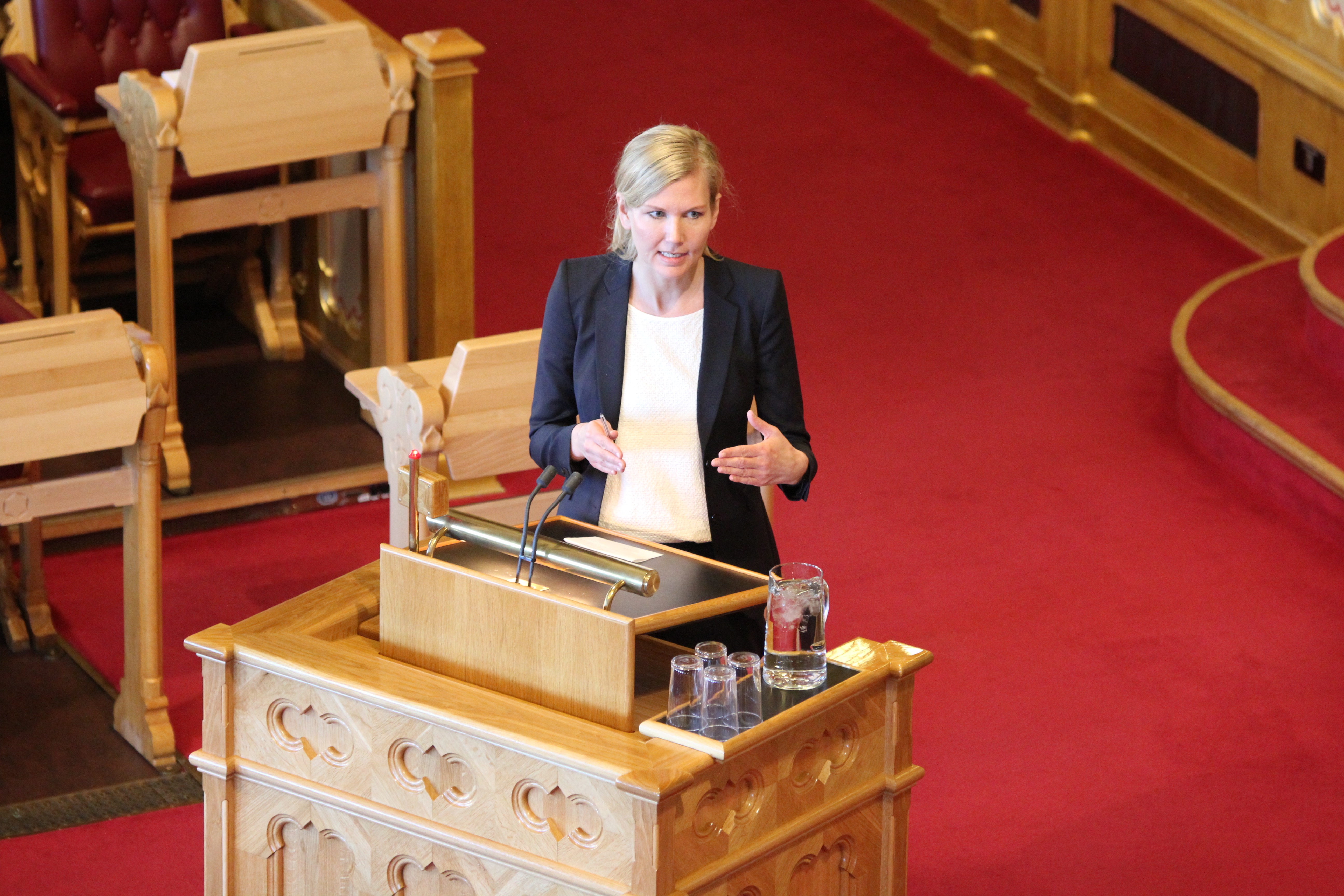 Marianne Marthinsen (Ap) har fått gjennomslag for forslaget hun fremmet sammen med KrF. Bildet er fra Stortingsdebatten fredag 5. juni. Foto: Christine Amdam