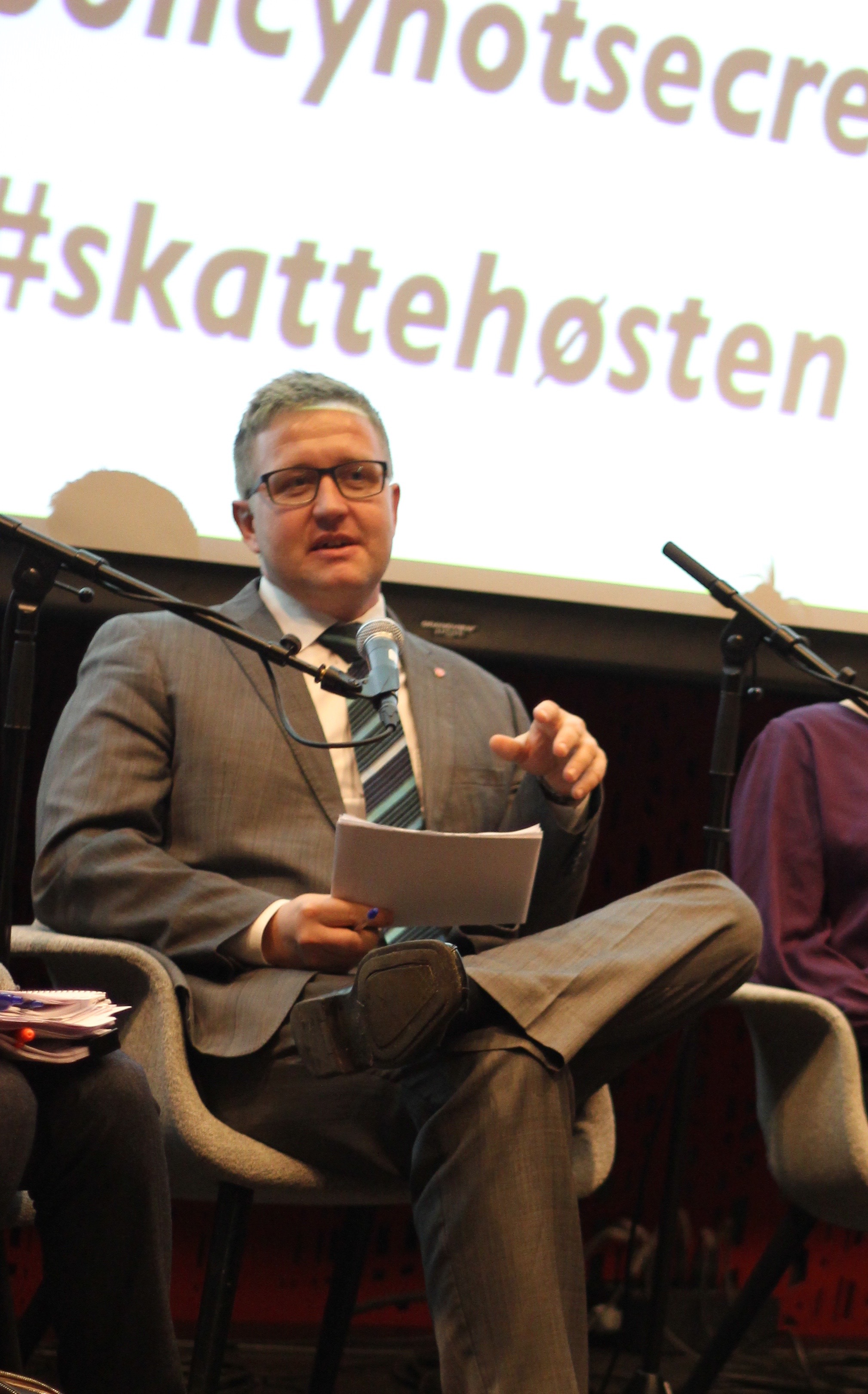 Truls Wickholm (Ap) har sendt inn interpellasjon til finansminister Siv Jensen (Frp). Foto: Eline Helledal